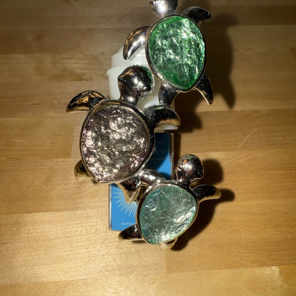 New Bath and Body Works Turtle Trio Light Up Wallflower Plug